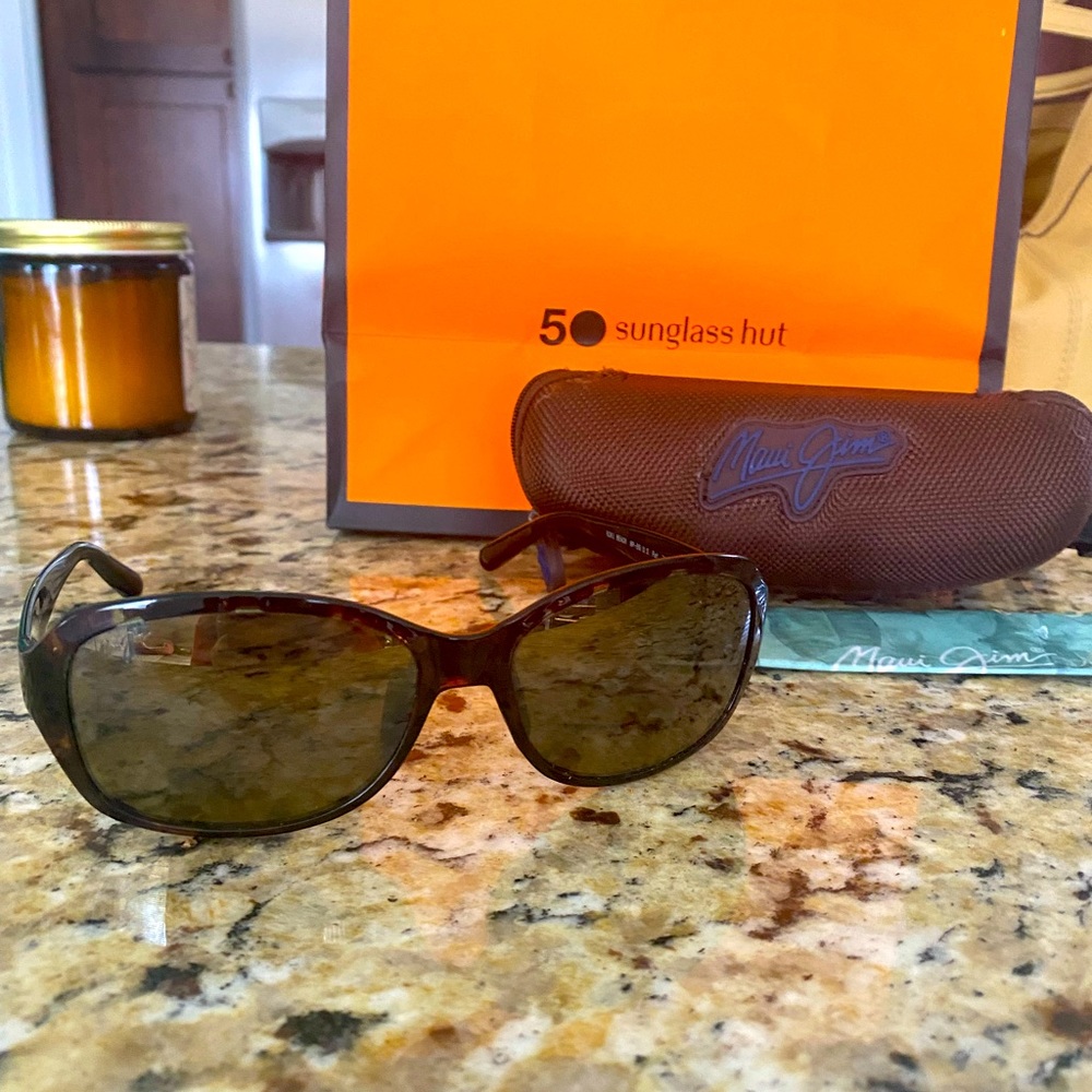 Maui Jim tortes shell polarized sun glasses